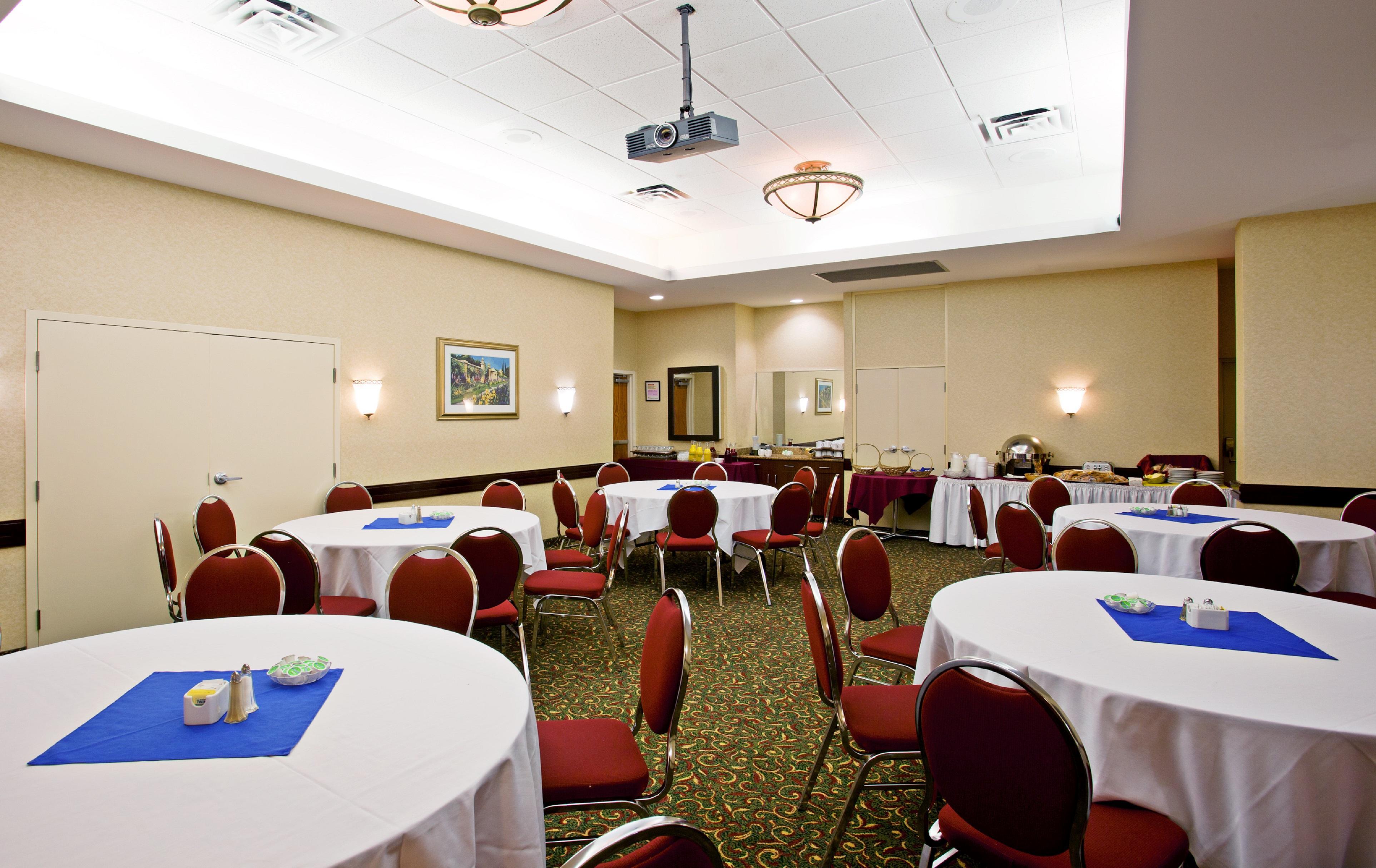 Holiday Inn & Suites Winnipeg Downtown By Ihg Exterior foto